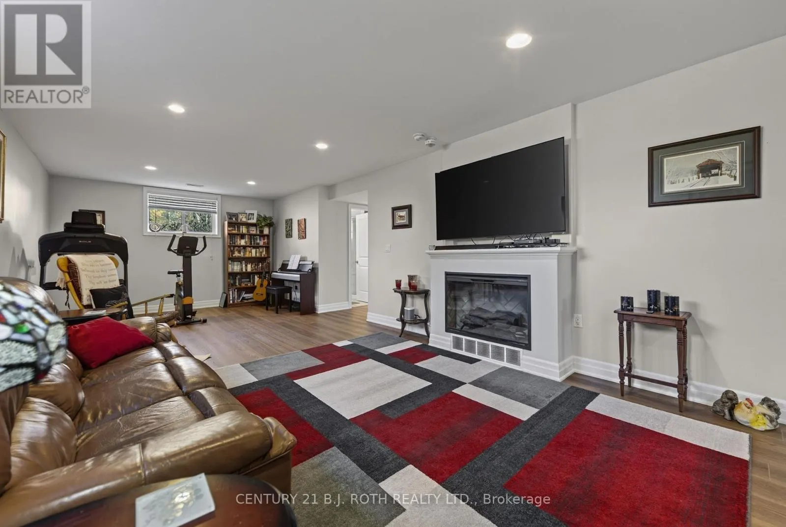 3814 WOOD AVENUE