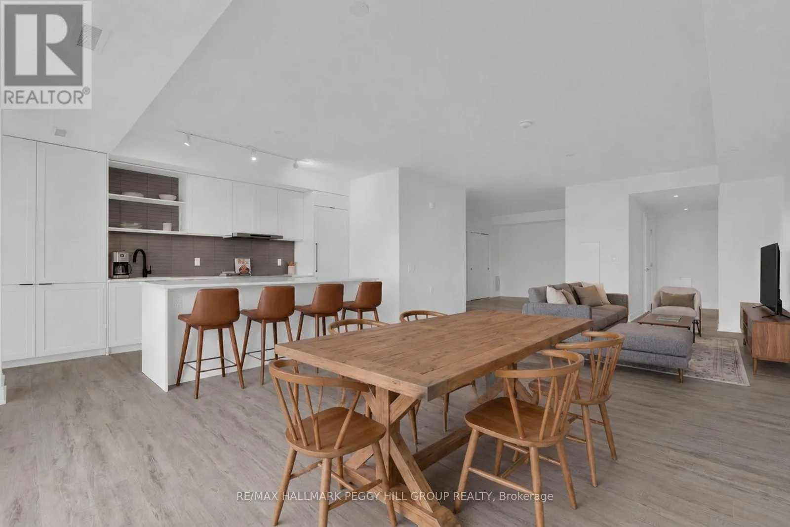 623 - 185 DUNLOP STREET E