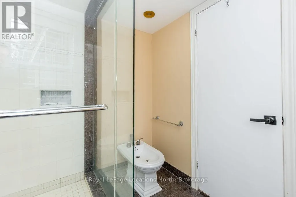 795853 GREY 19 ROAD