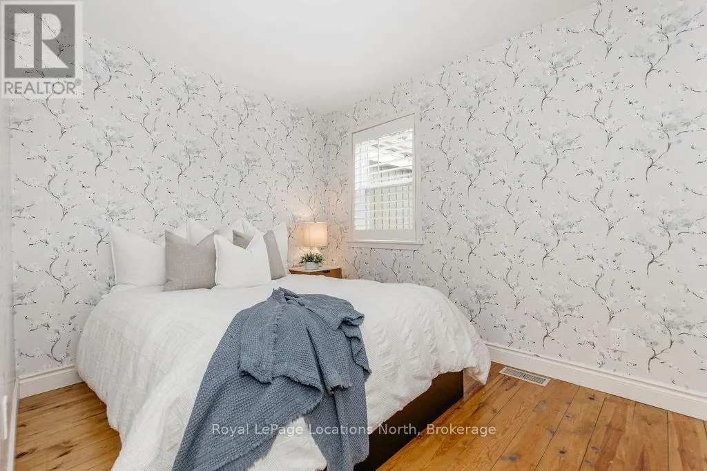 795853 GREY 19 ROAD