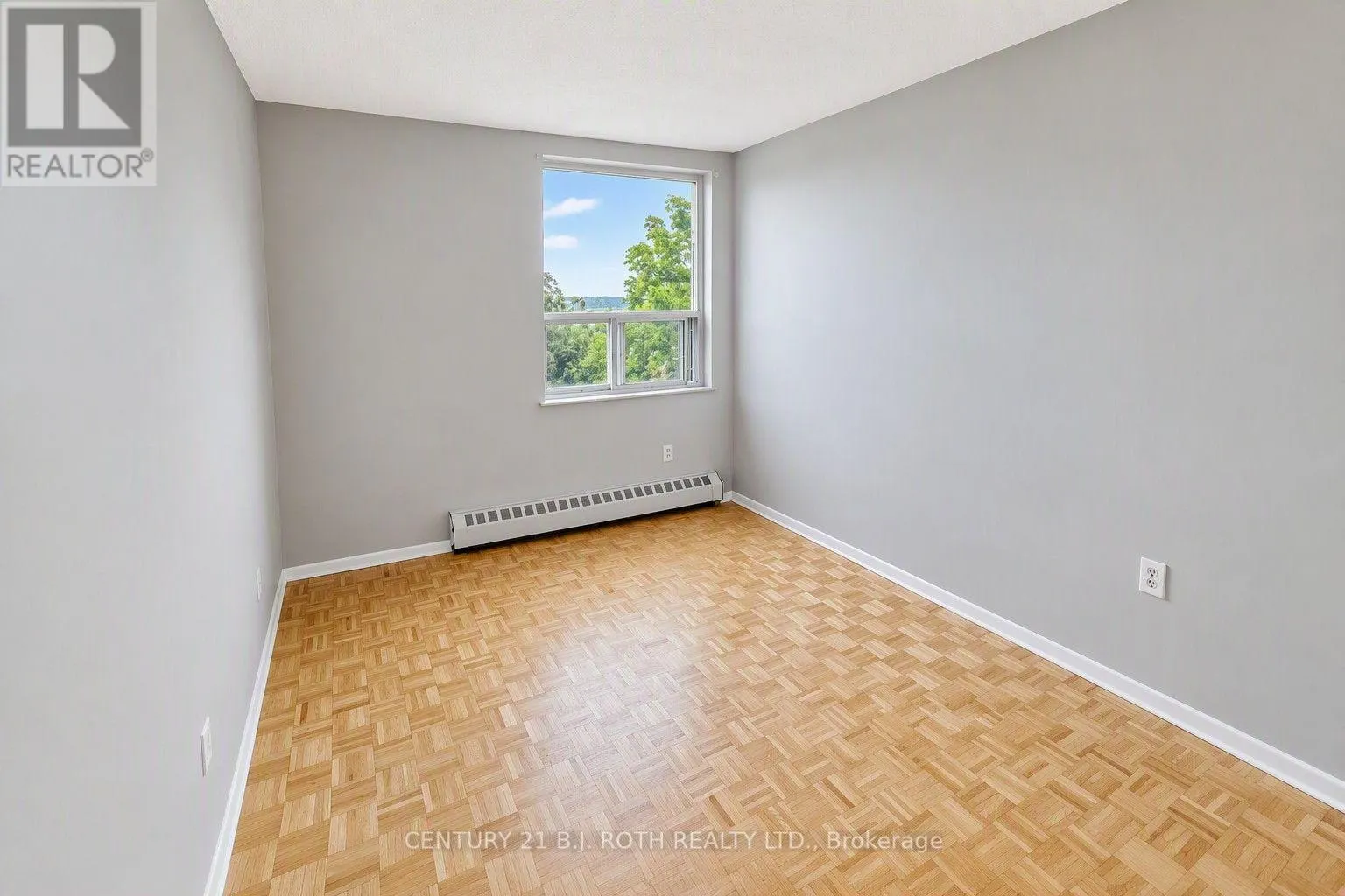 405 - 90 HOLGATE STREET
