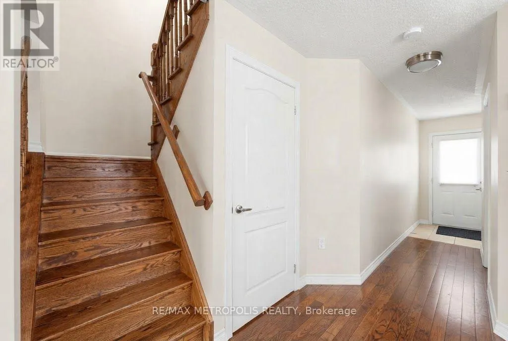 57 - 25 SOUTHWOODS CRESCENT