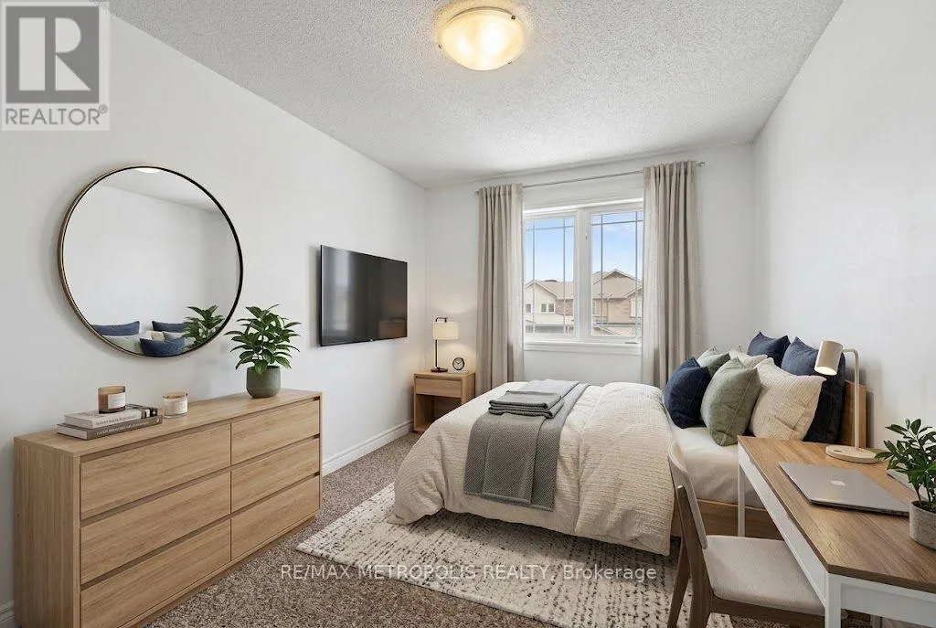 57 - 25 SOUTHWOODS CRESCENT