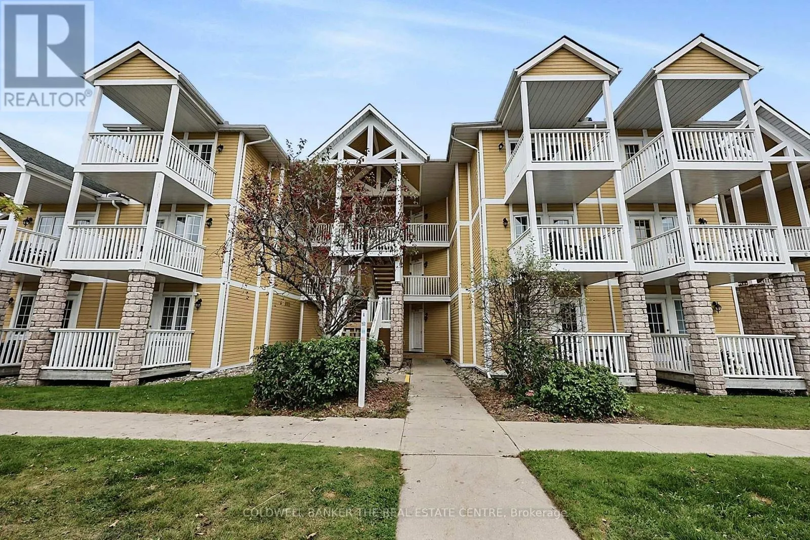 2094-2095 - 90 HIGHLAND DRIVE