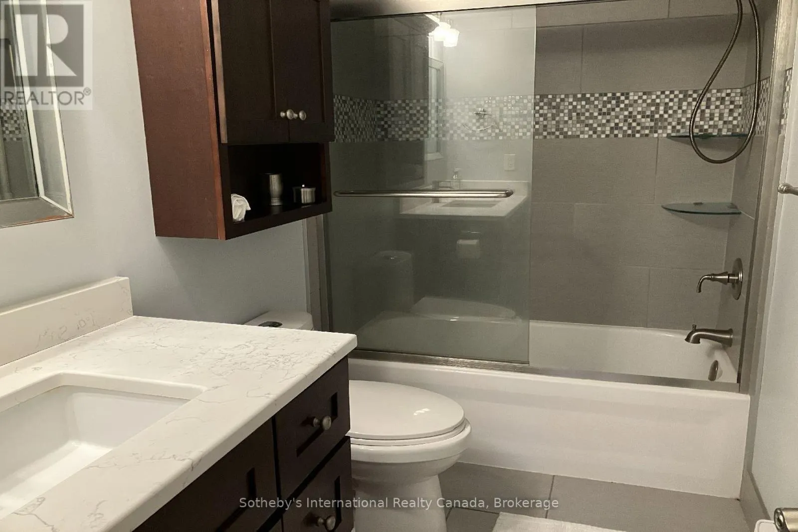 903 CEDAR POINTE COURT