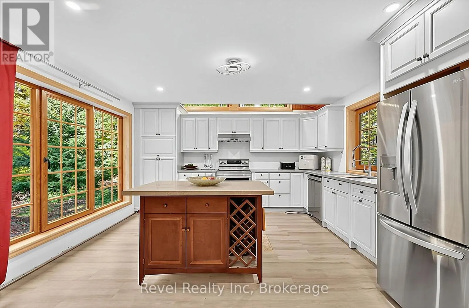 161 DESROCHES TRAIL