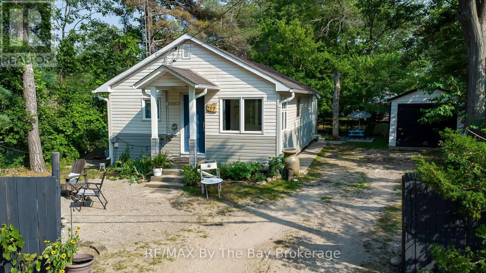 217 DUNKERRON AVENUE