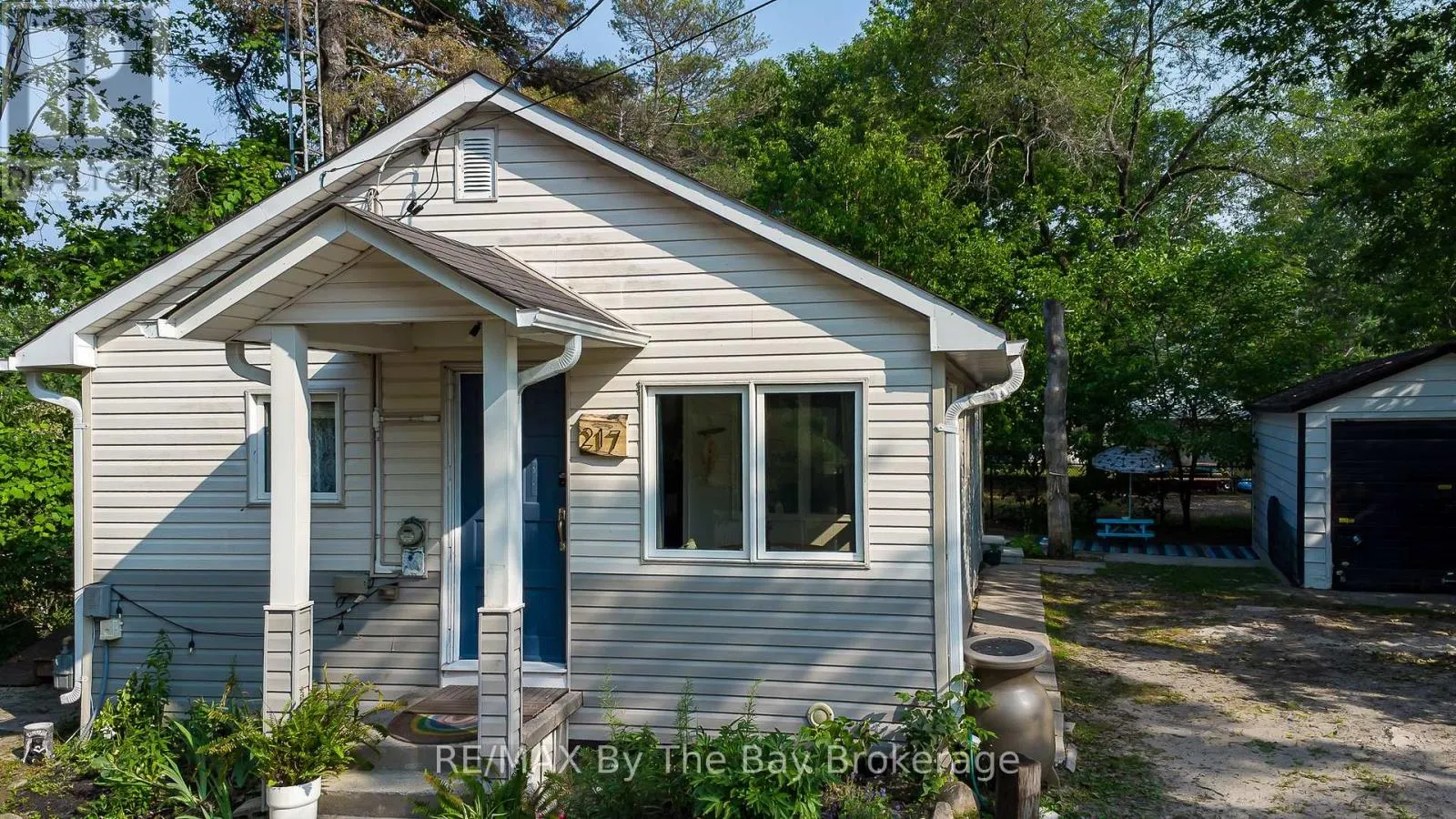 217 DUNKERRON AVENUE
