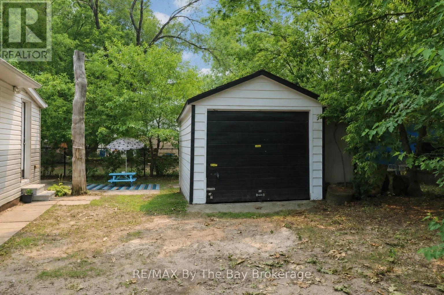 217 DUNKERRON AVENUE