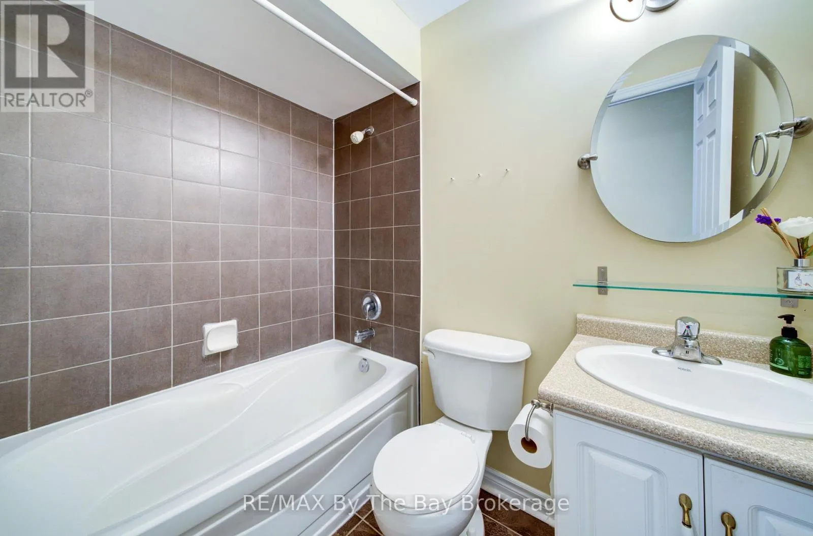 13 TONA TRAIL
