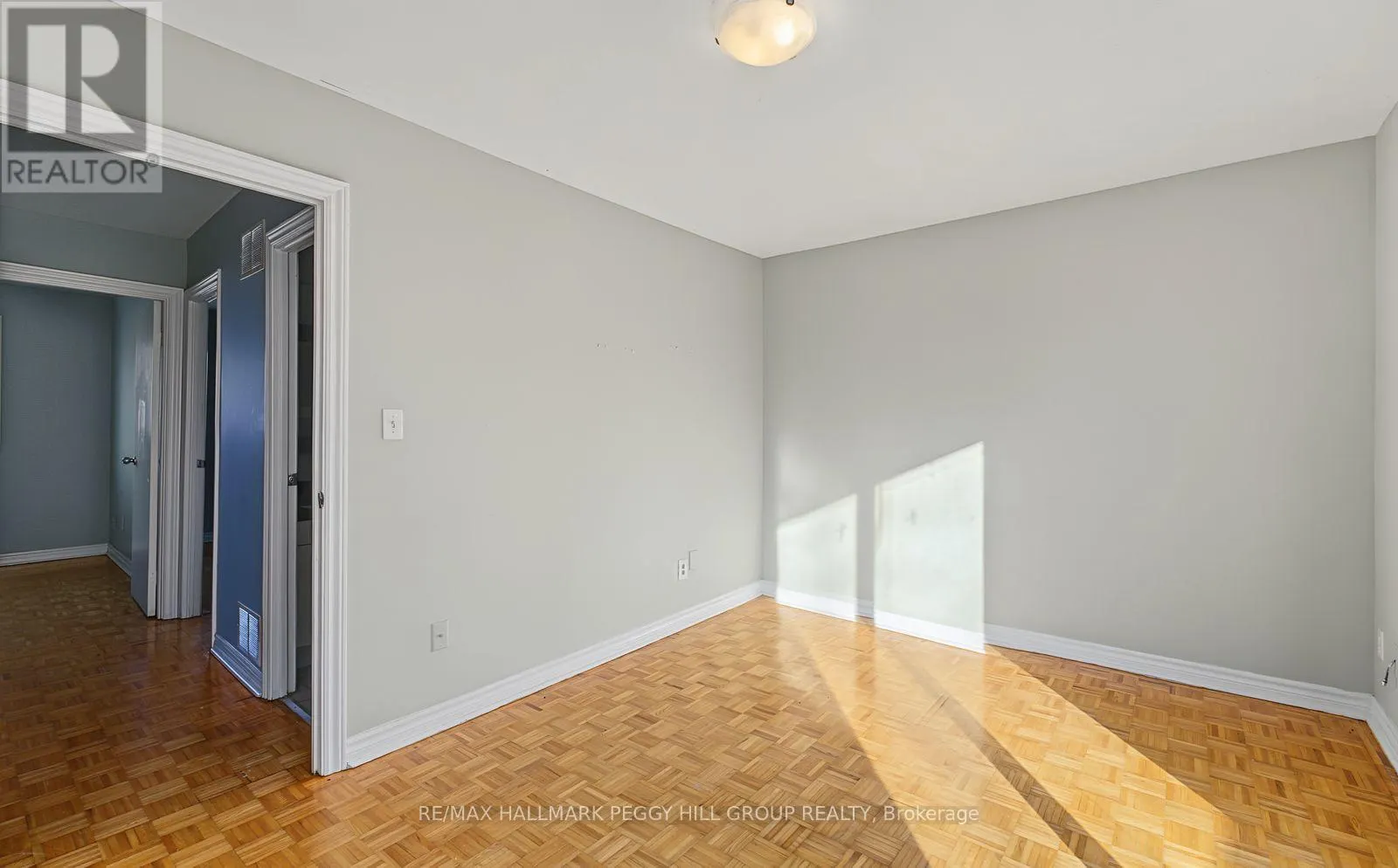 26 - 275 BLAKE STREET