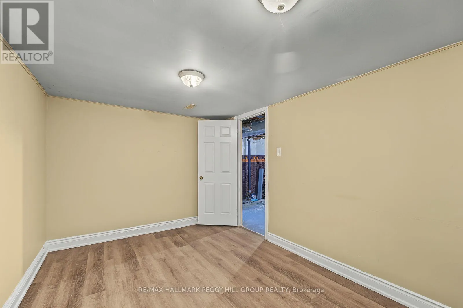26 - 275 BLAKE STREET