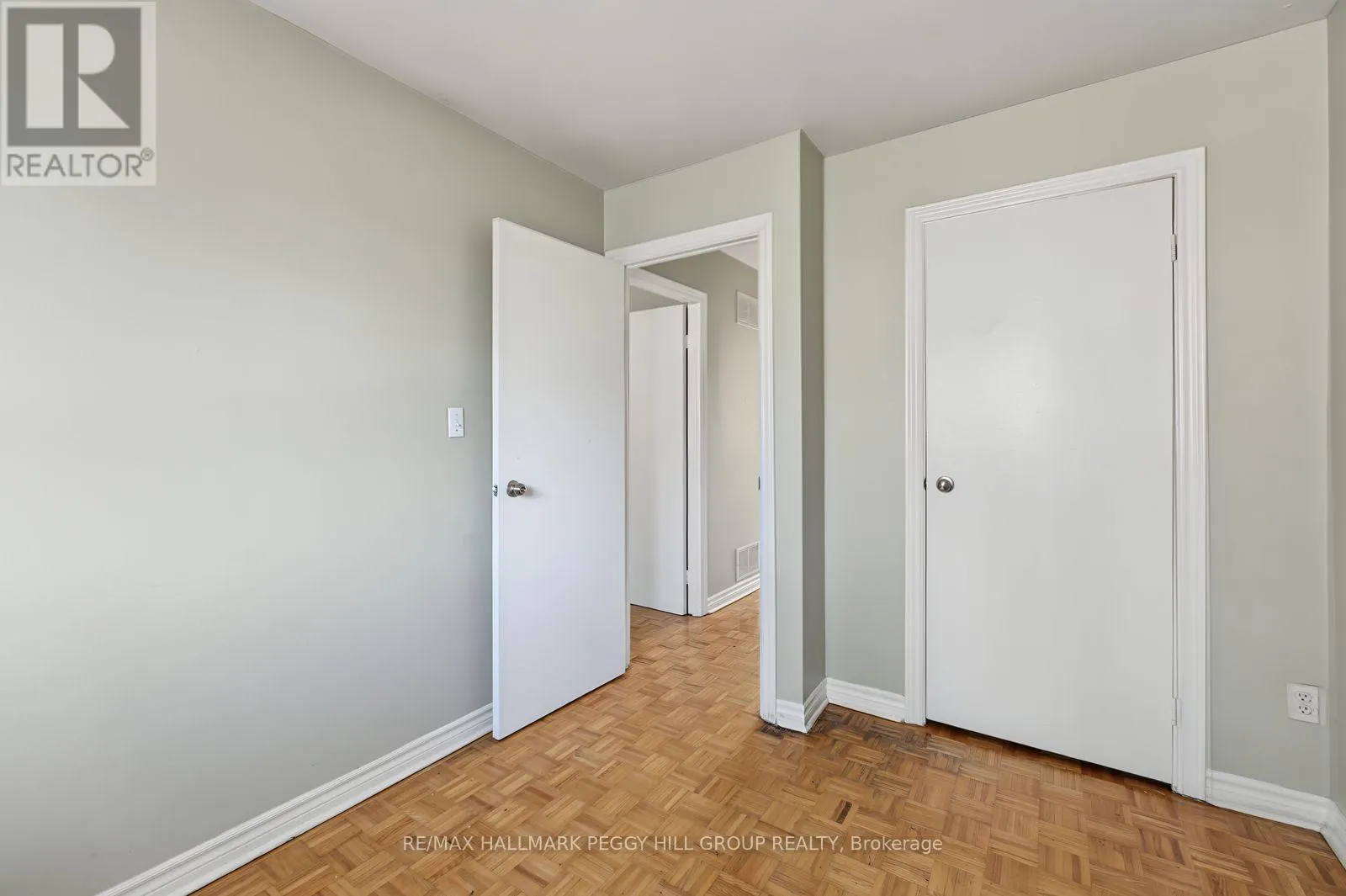 26 - 275 BLAKE STREET