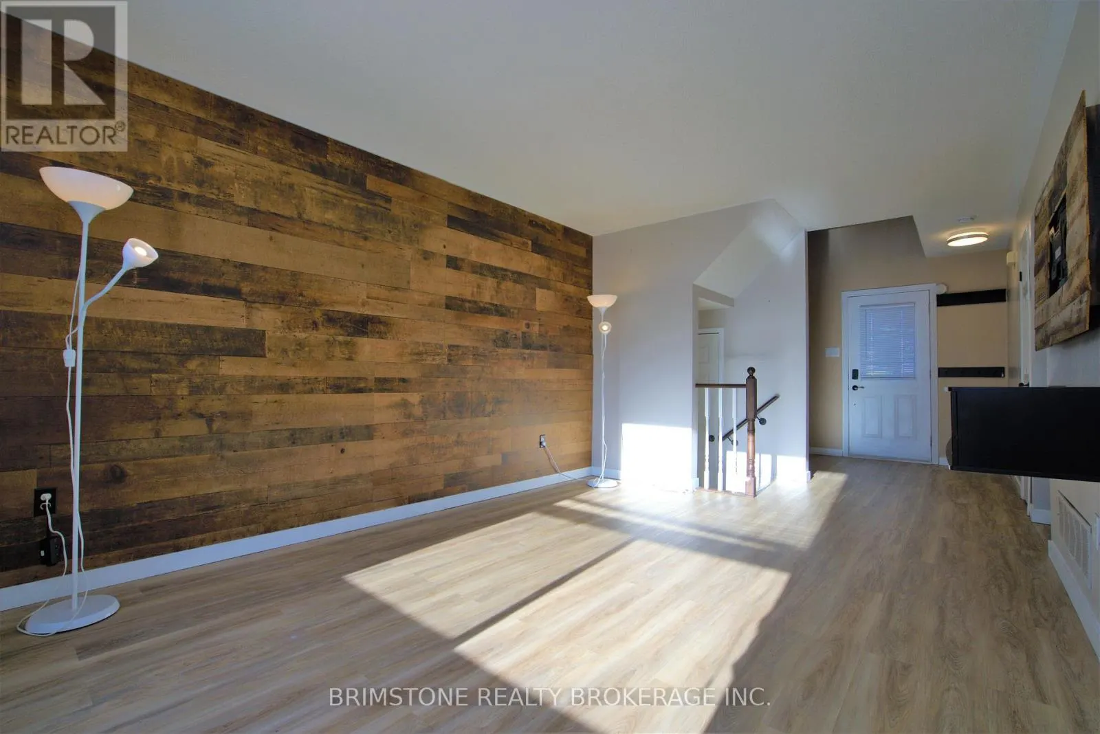 204 PICKETT CRESCENT