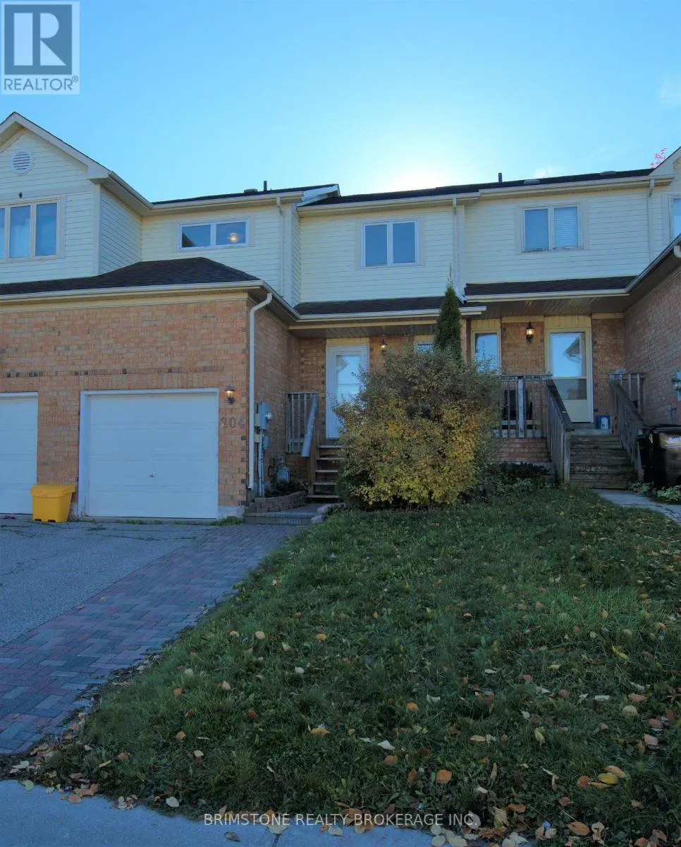204 PICKETT CRESCENT