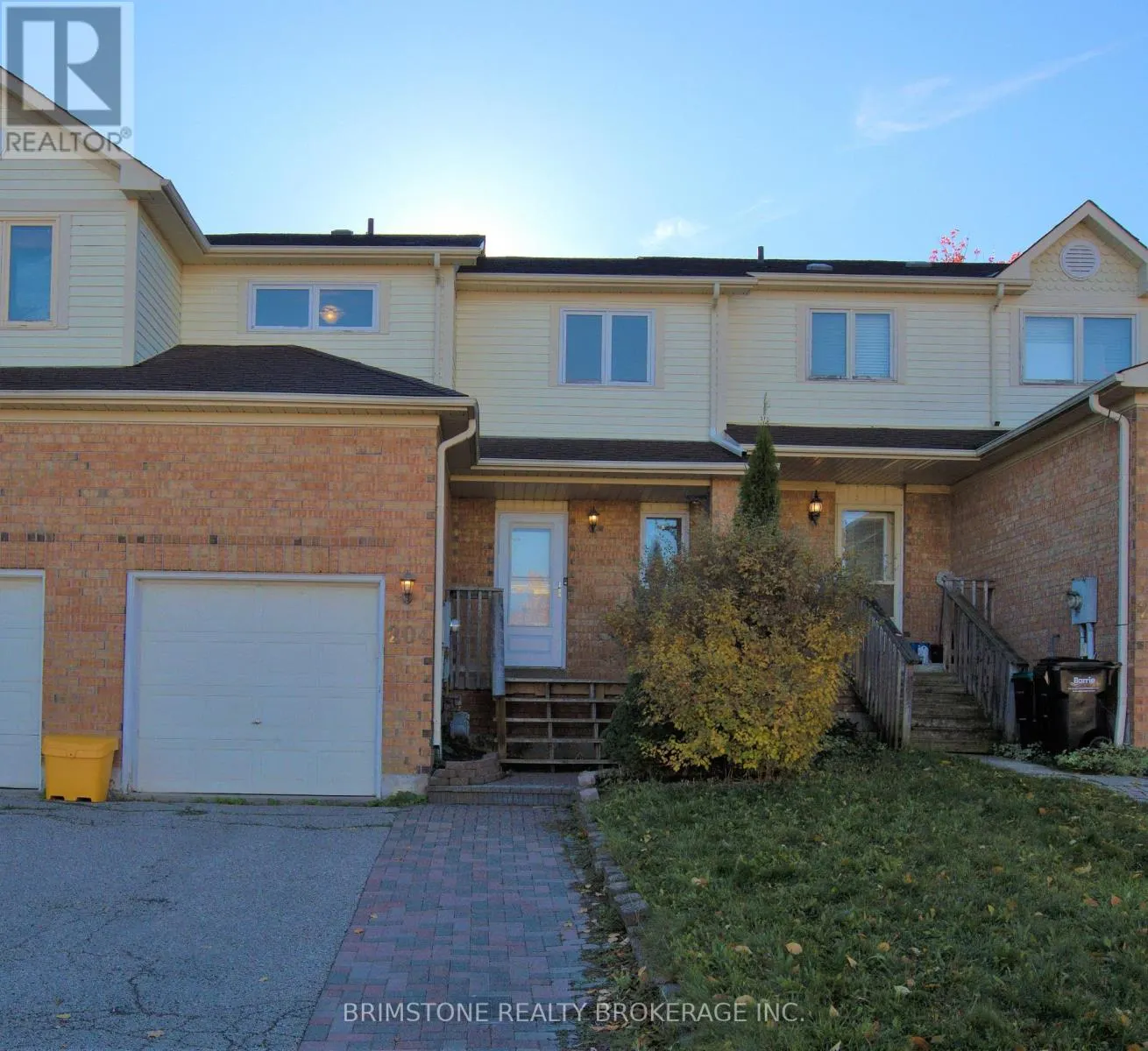 204 PICKETT CRESCENT
