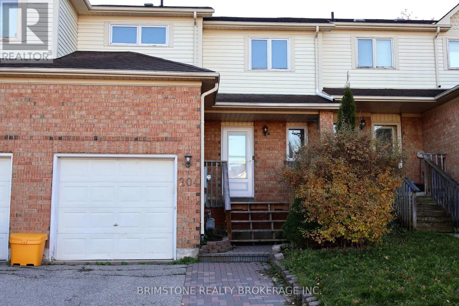 204 PICKETT CRESCENT