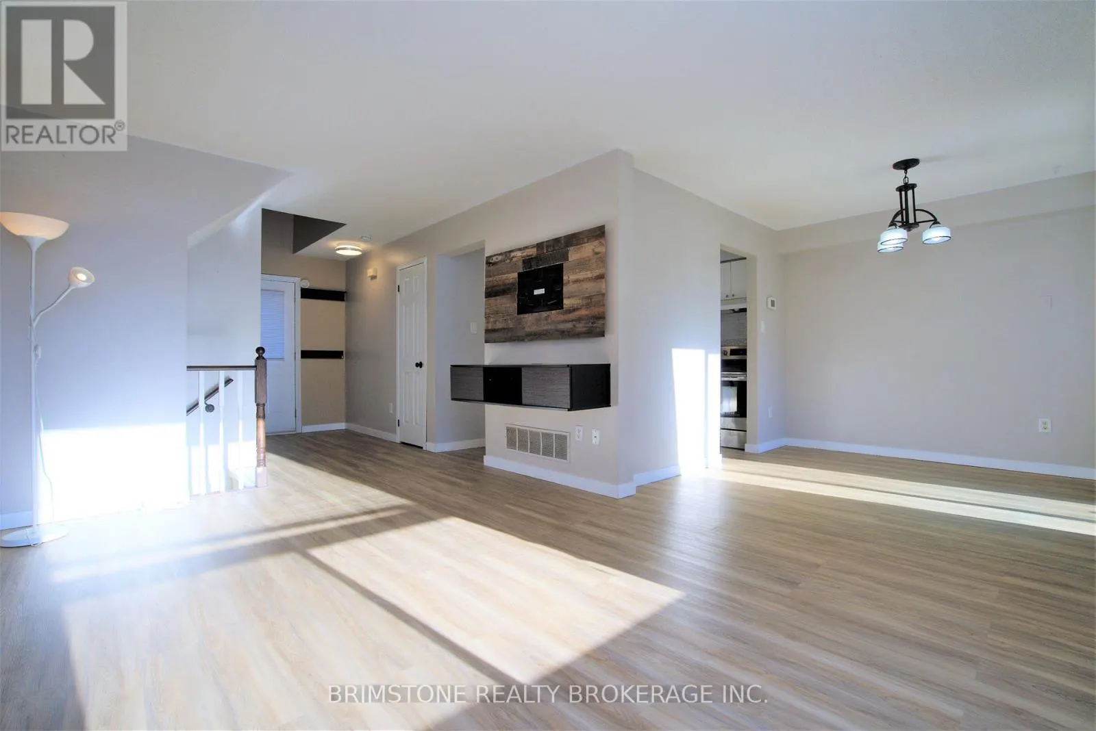 204 PICKETT CRESCENT