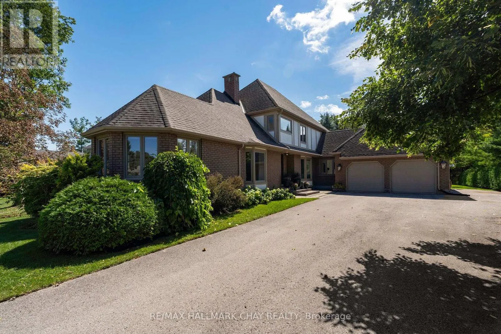 9 HOWARD DRIVE
