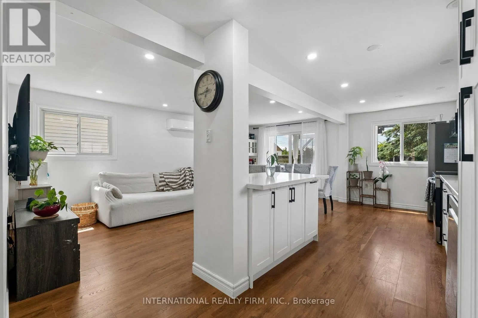206 HICKLING TRAIL