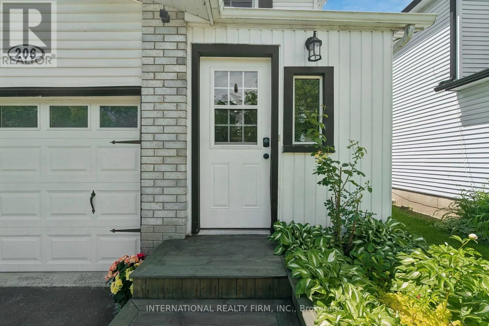 206 HICKLING TRAIL