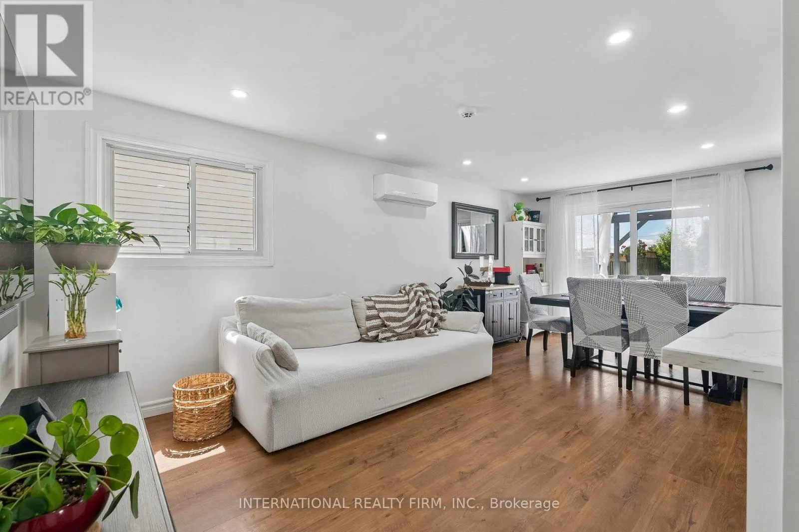 206 HICKLING TRAIL