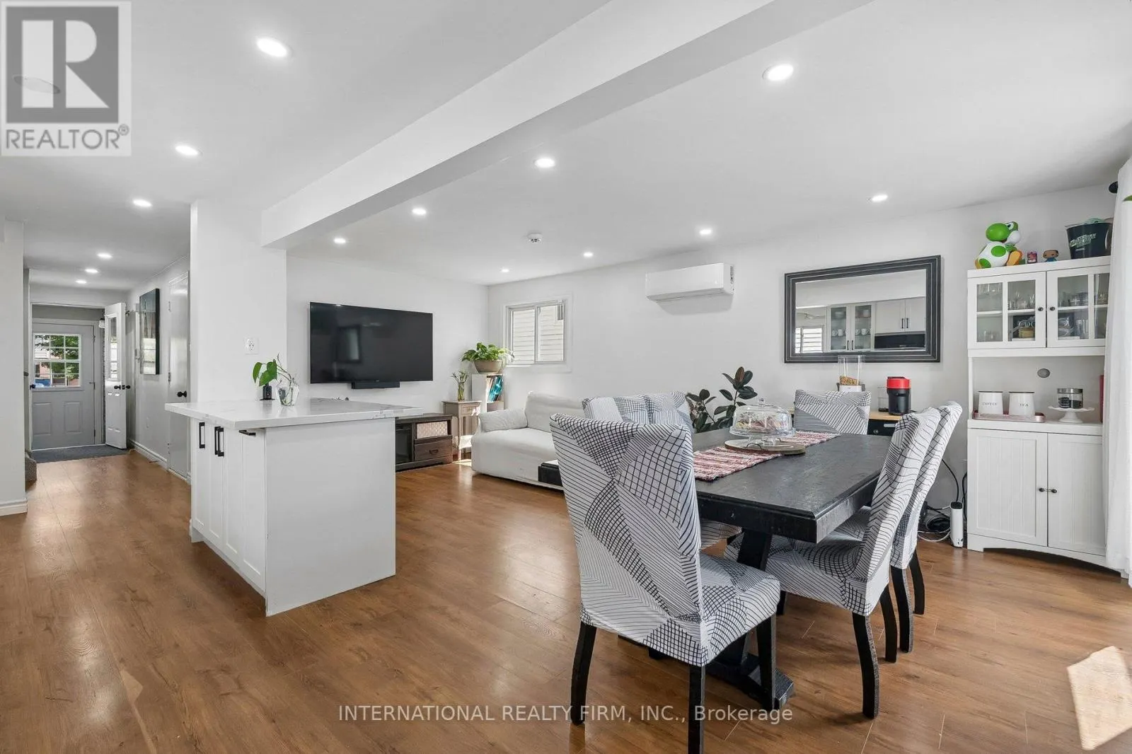 206 HICKLING TRAIL