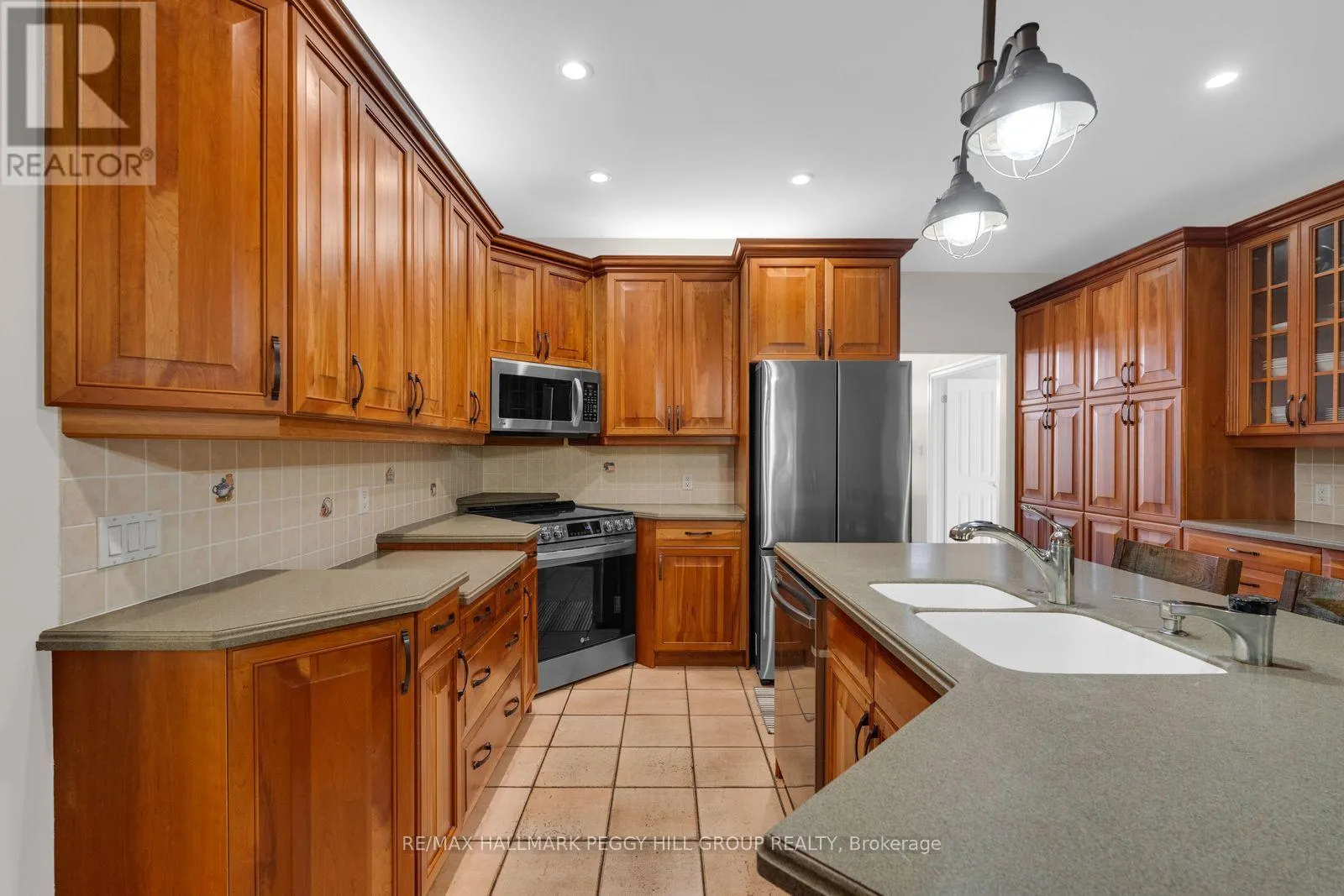61 WHITE ELM ROAD