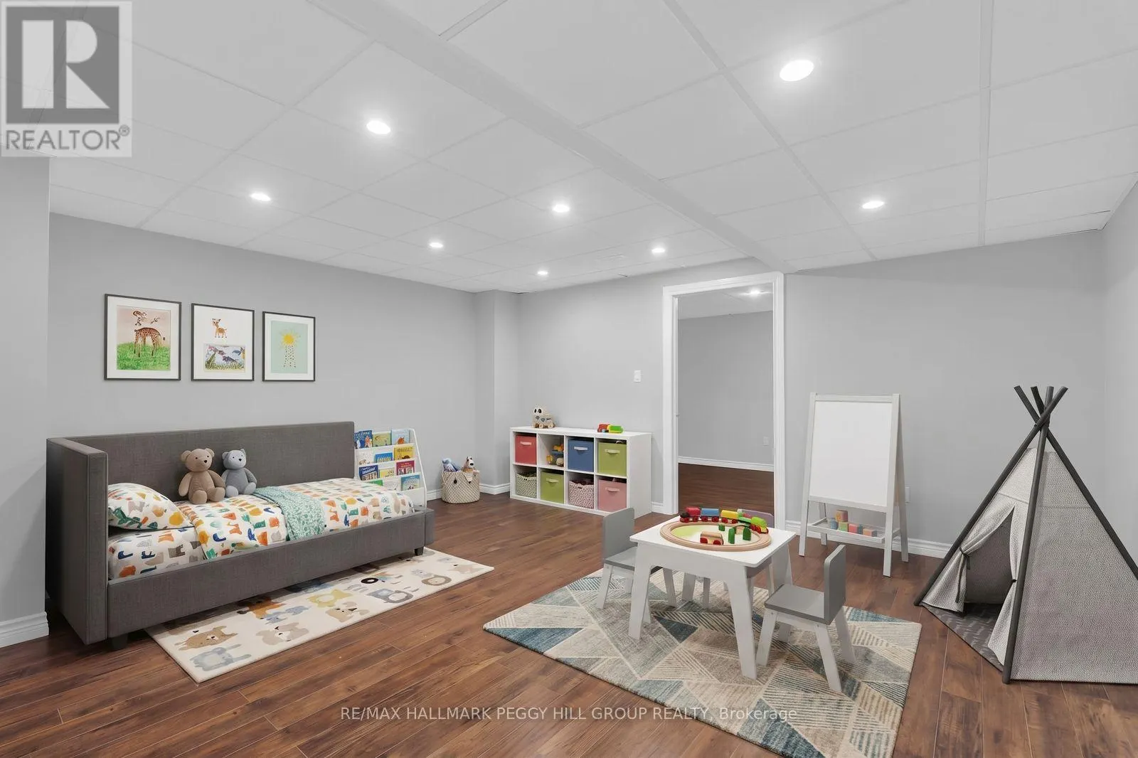 61 WHITE ELM ROAD