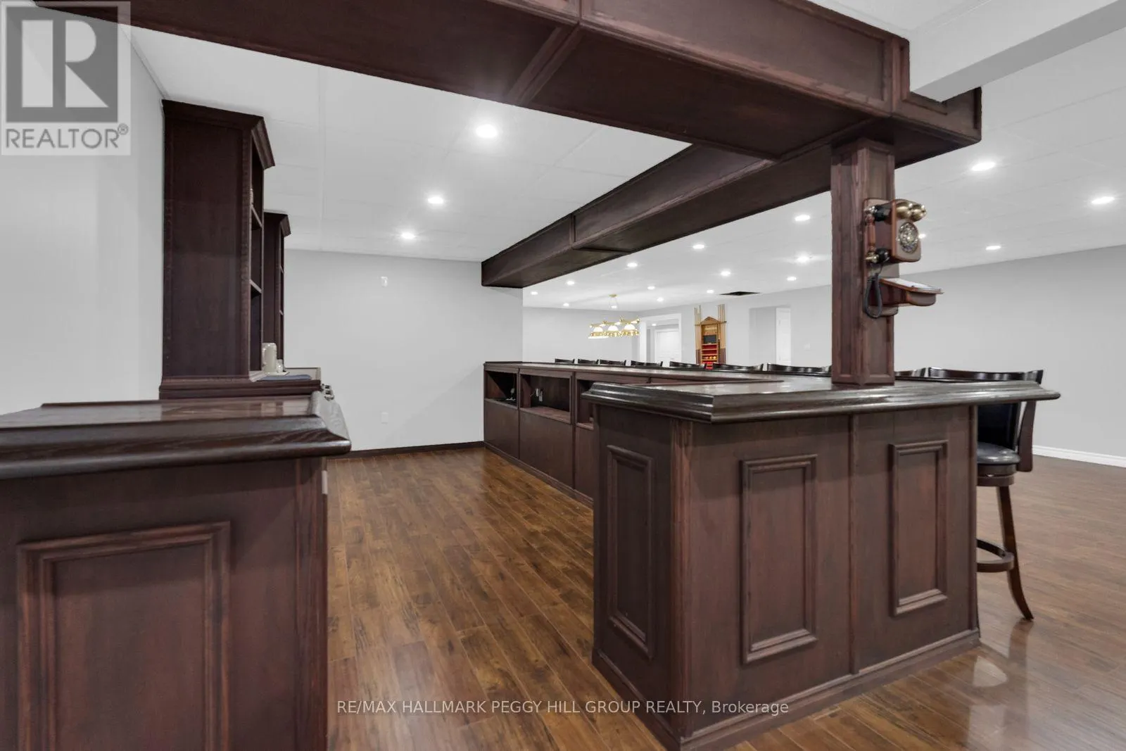 61 WHITE ELM ROAD