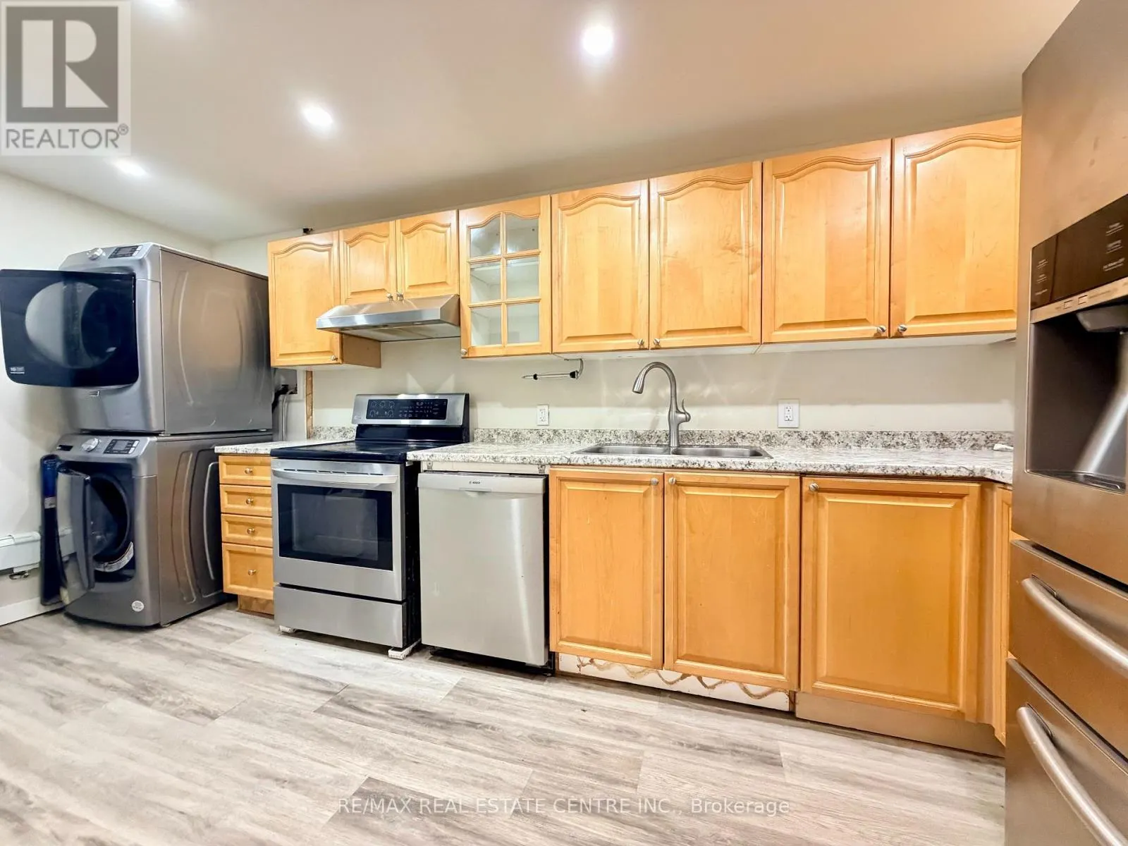 33 EVERGREEN CRESCENT