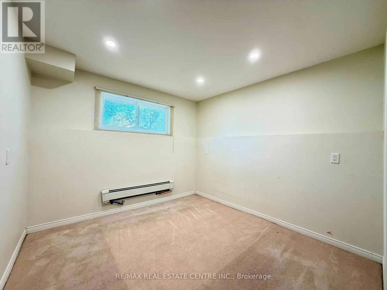 33 EVERGREEN CRESCENT