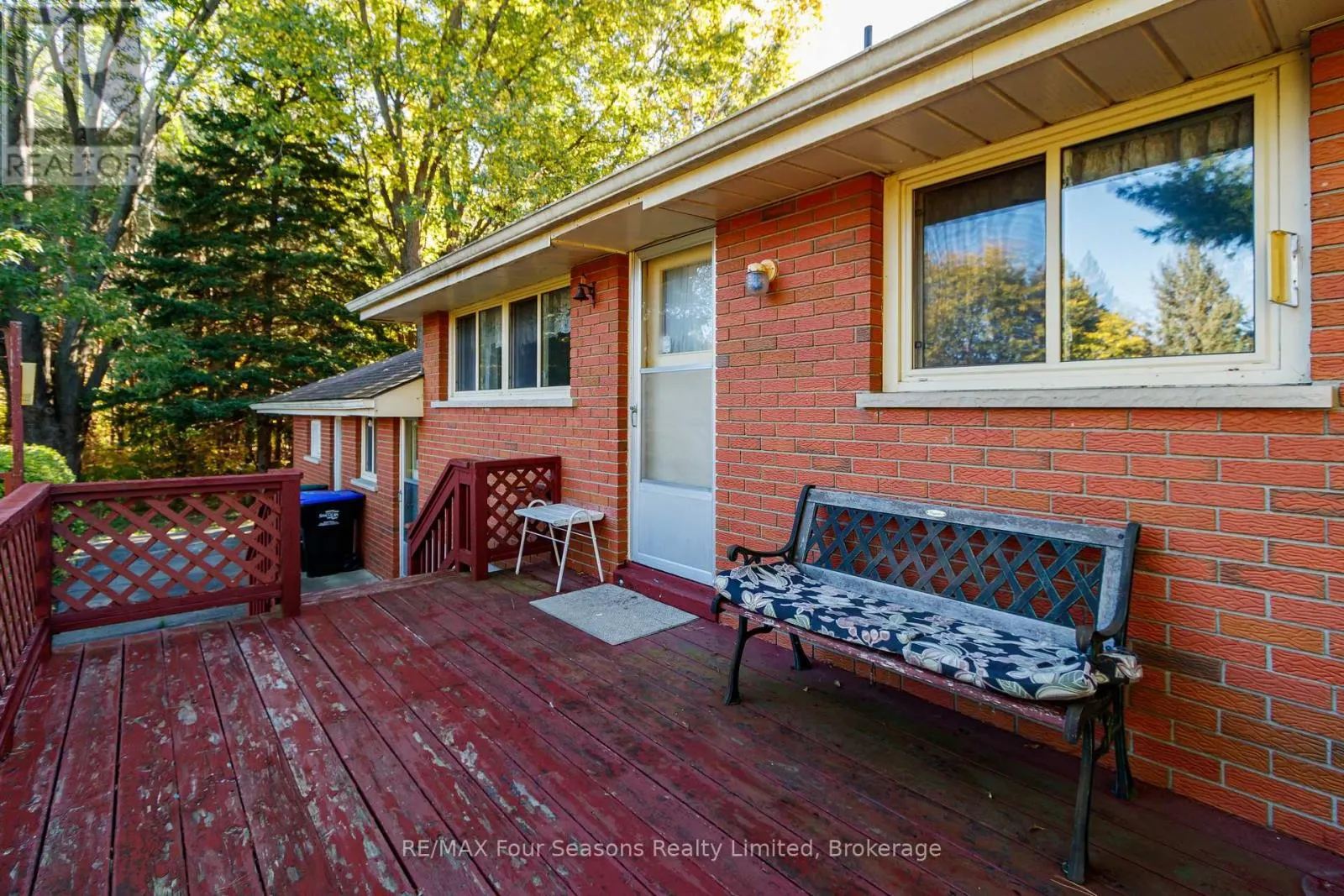 26 LOCKE AVENUE