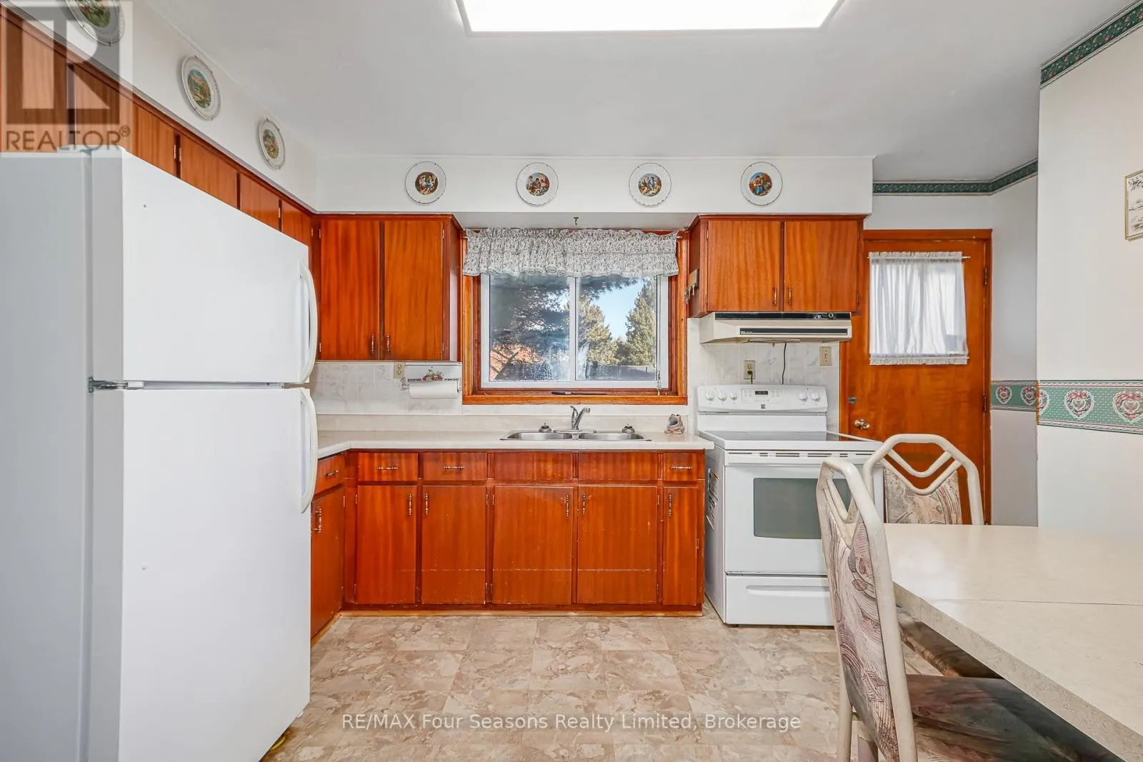 26 LOCKE AVENUE