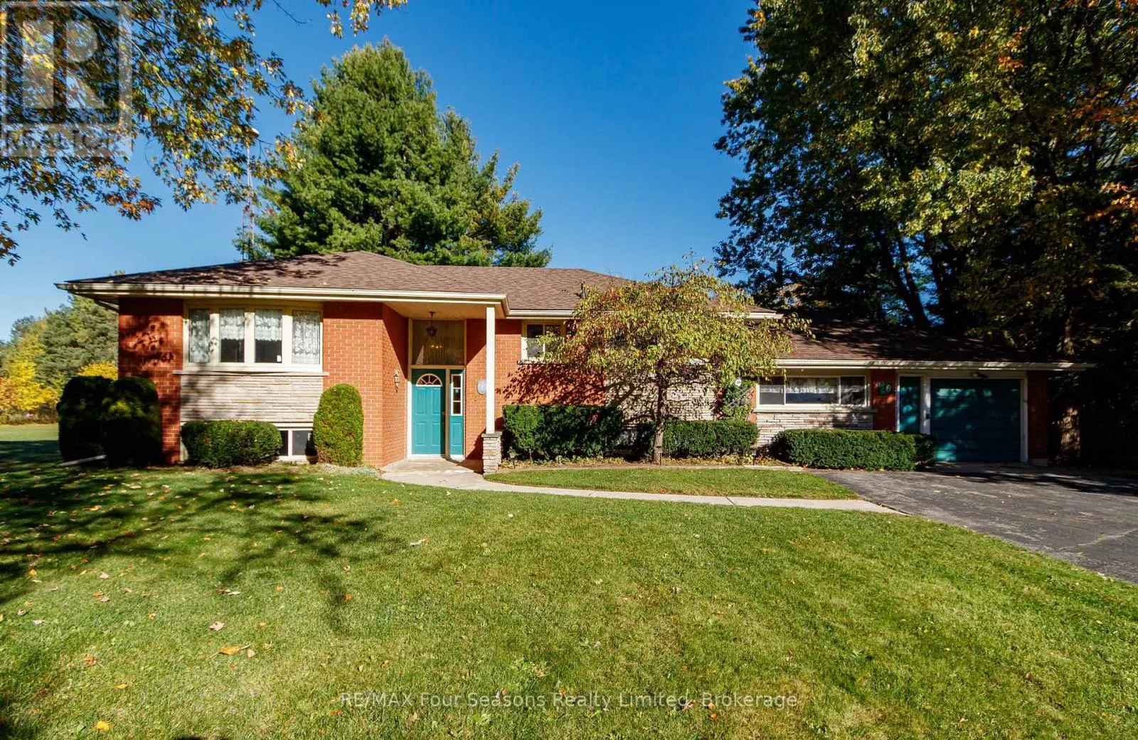 26 LOCKE AVENUE