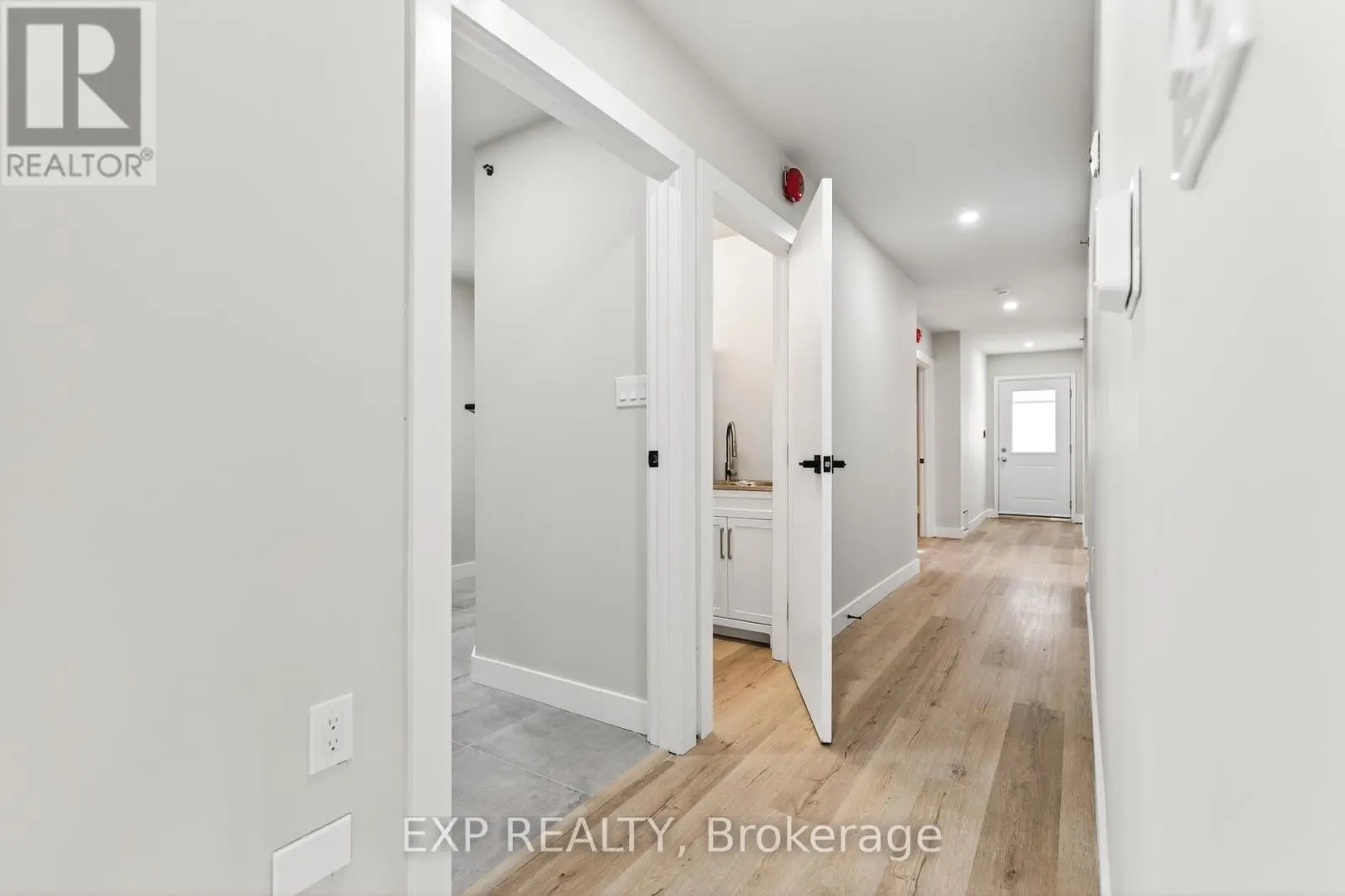 1 - 263 ANNE STREET N