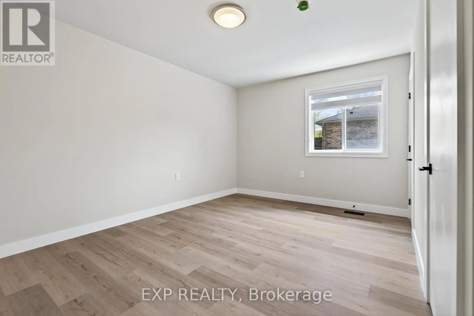 1 - 263 ANNE STREET N