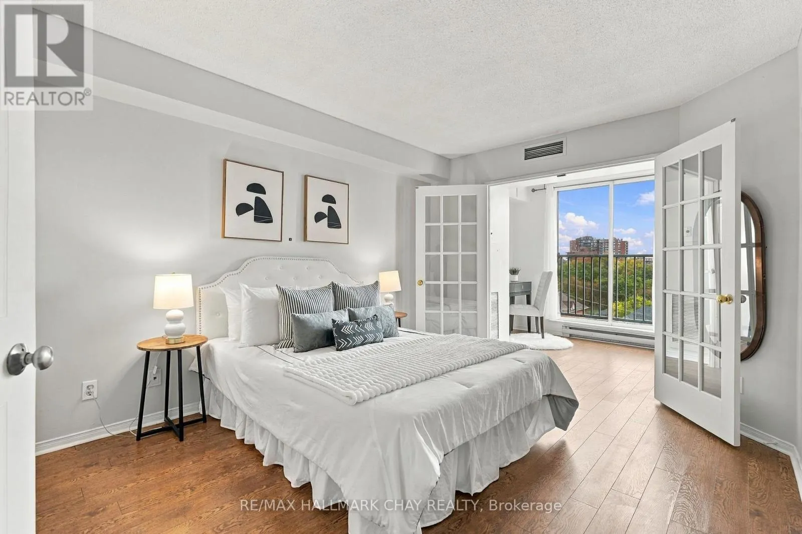 710 - 150 DUNLOP STREET E