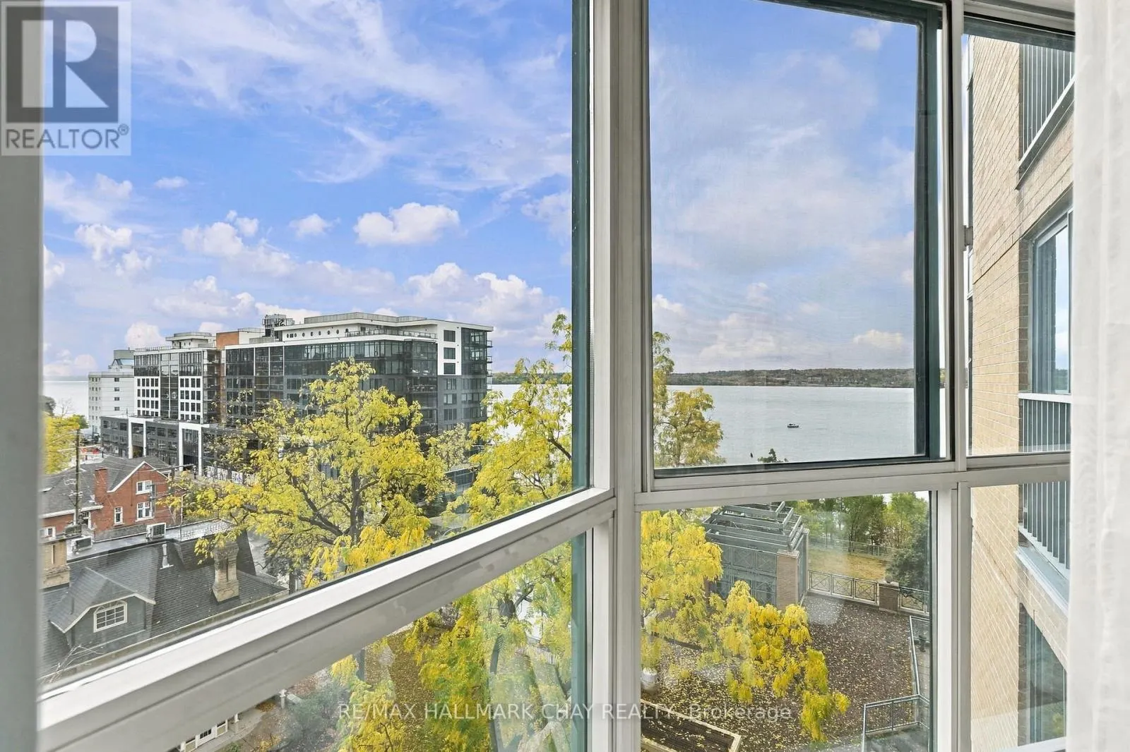 710 - 150 DUNLOP STREET E