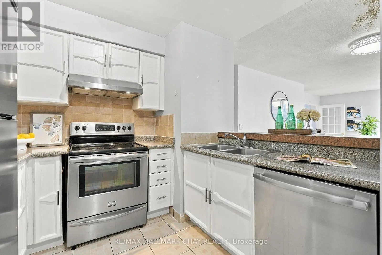 710 - 150 DUNLOP STREET E