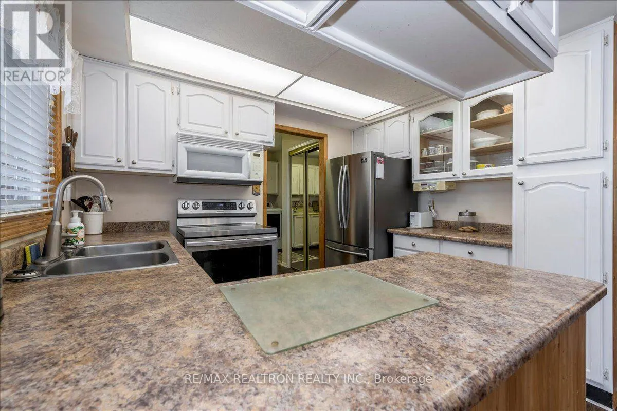 39 GRANDVIEW CRESCENT