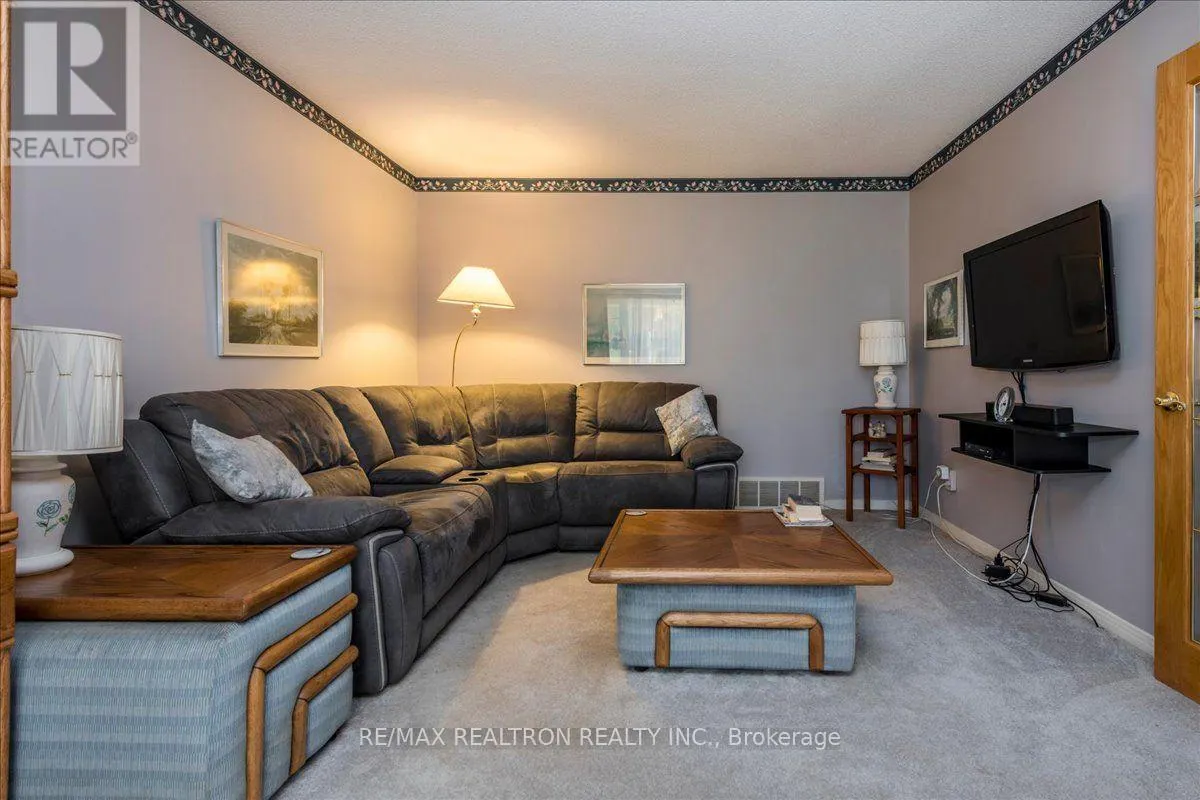 39 GRANDVIEW CRESCENT