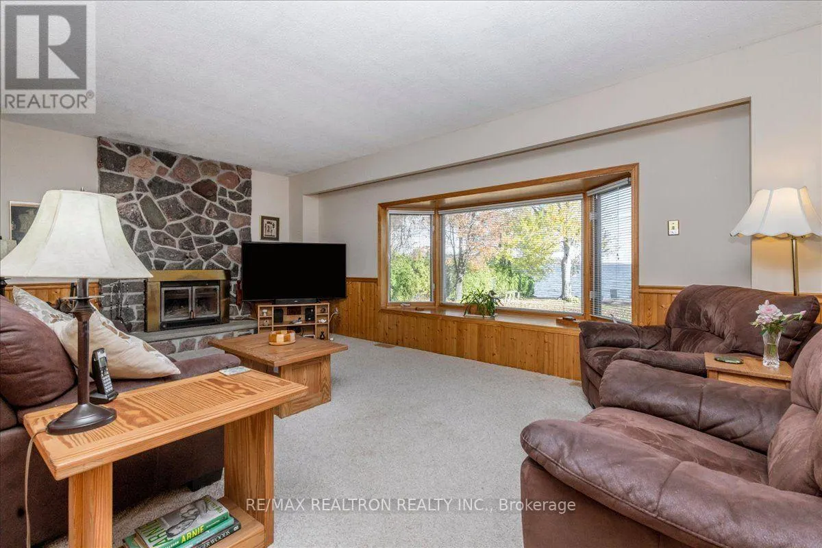39 GRANDVIEW CRESCENT