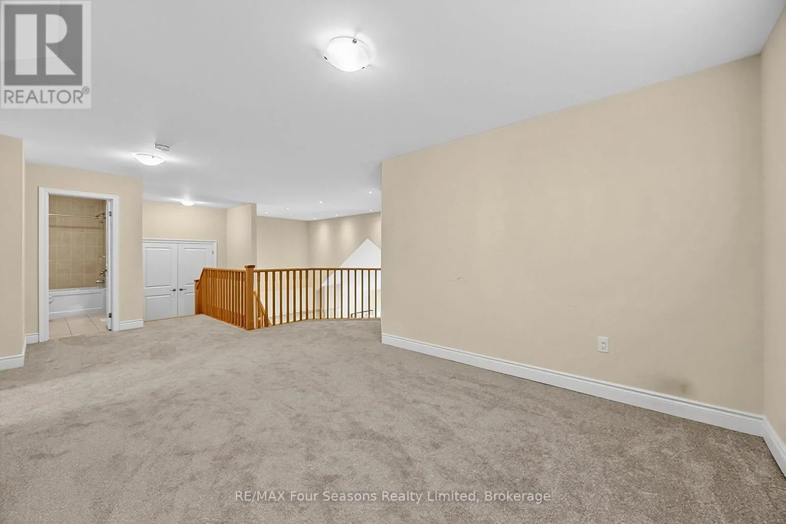 100 KARI CRESCENT
