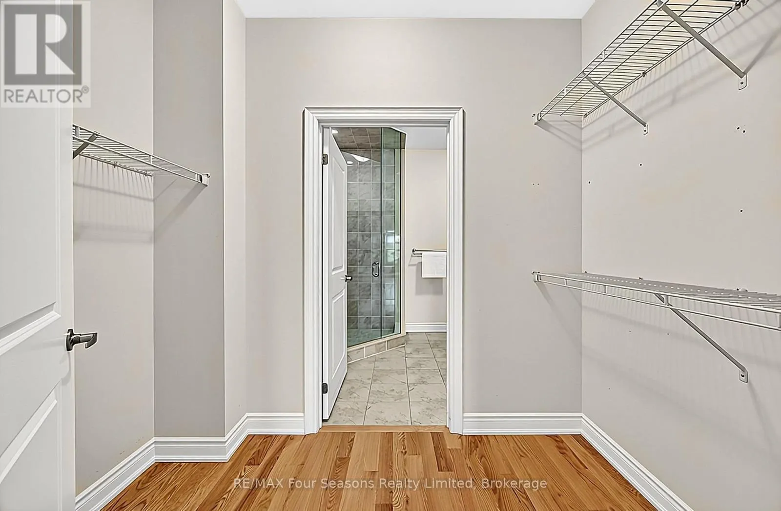 100 KARI CRESCENT