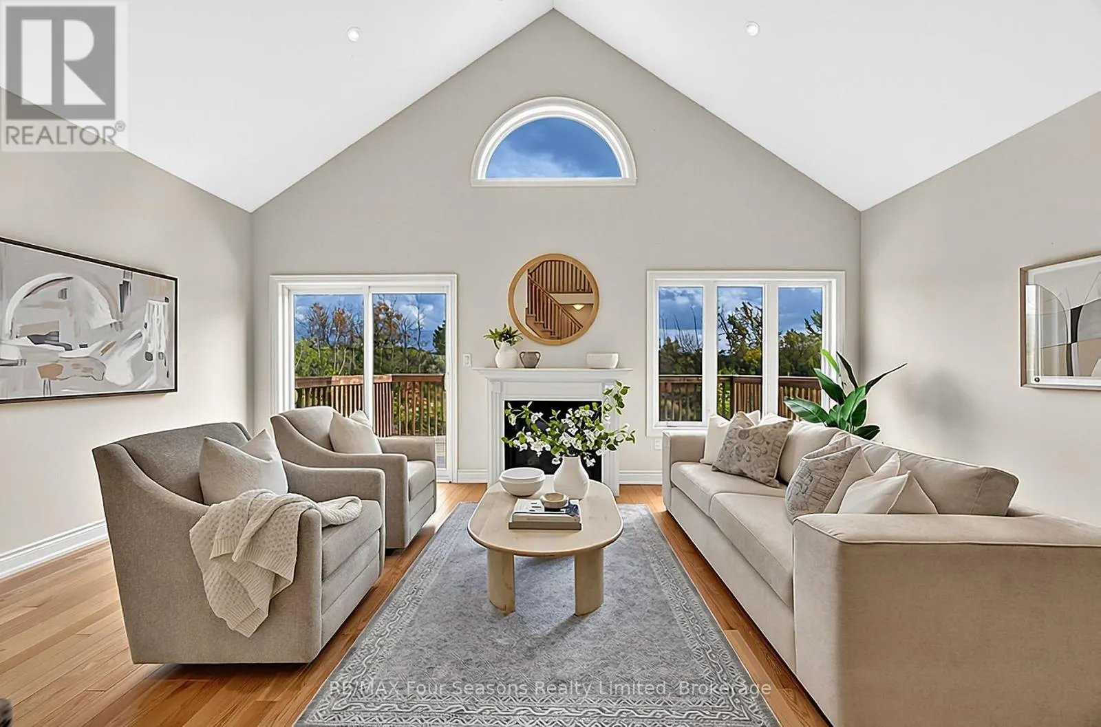 100 KARI CRESCENT