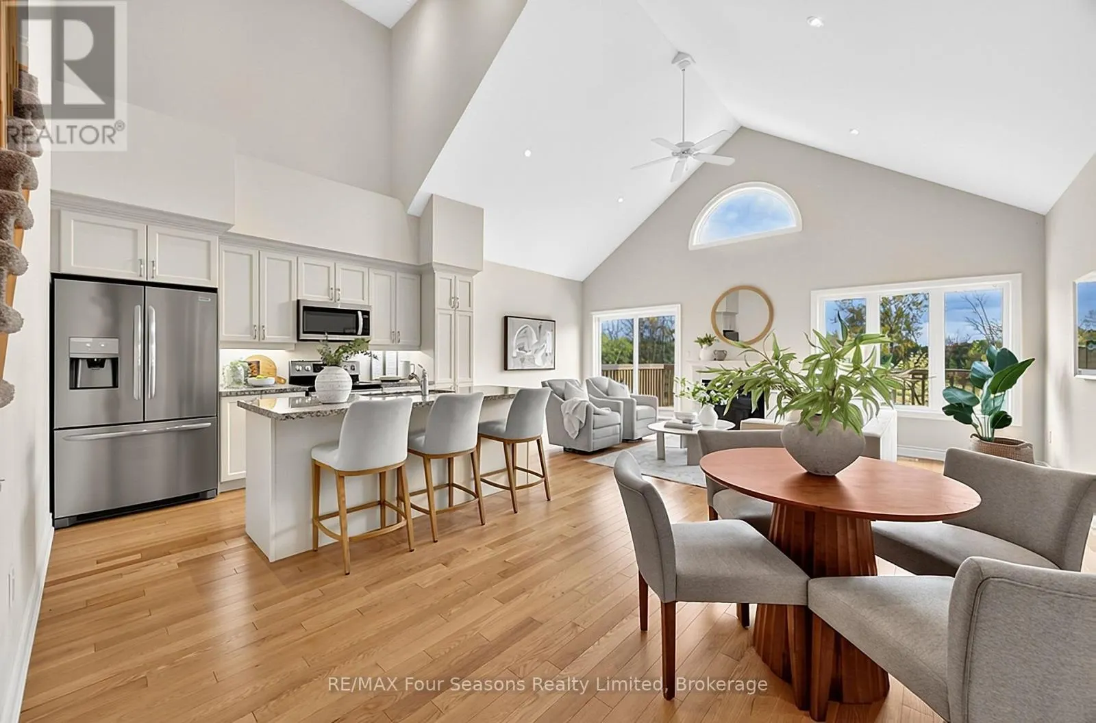 100 KARI CRESCENT