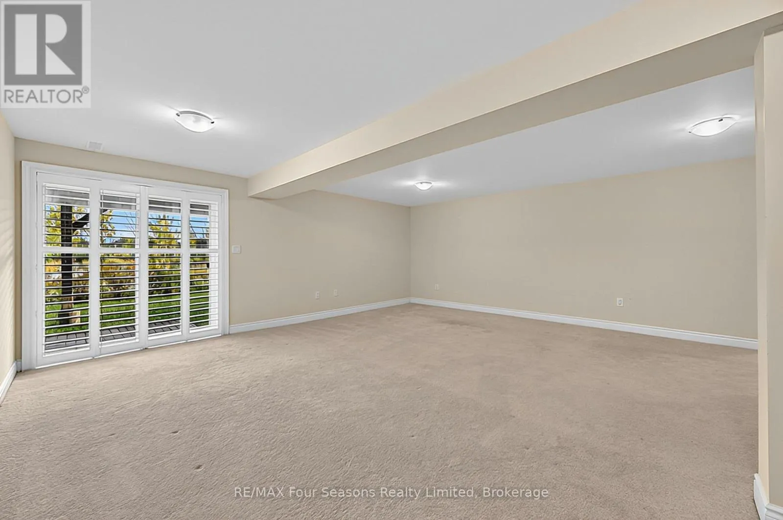 100 KARI CRESCENT