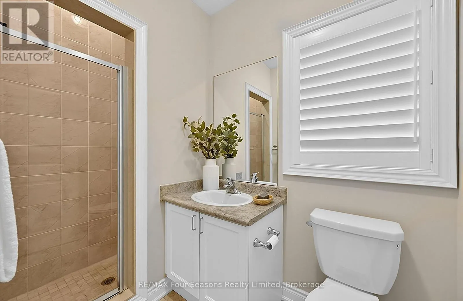100 KARI CRESCENT