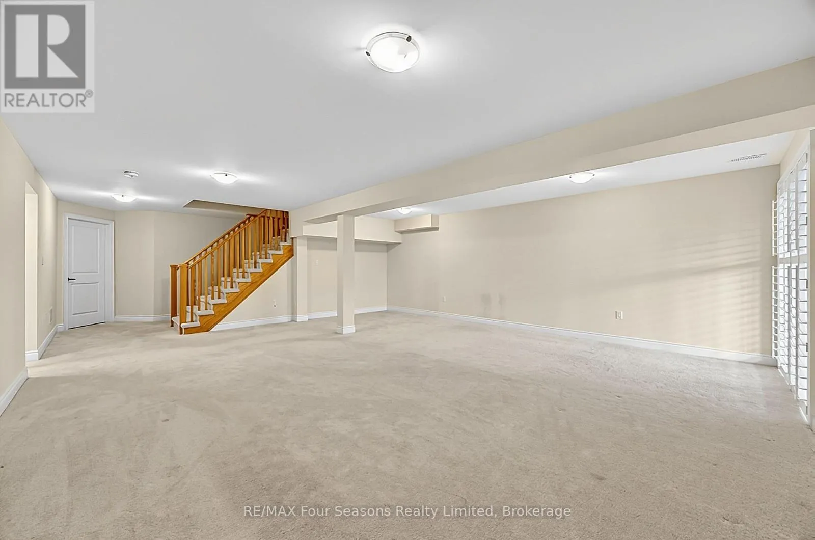 100 KARI CRESCENT